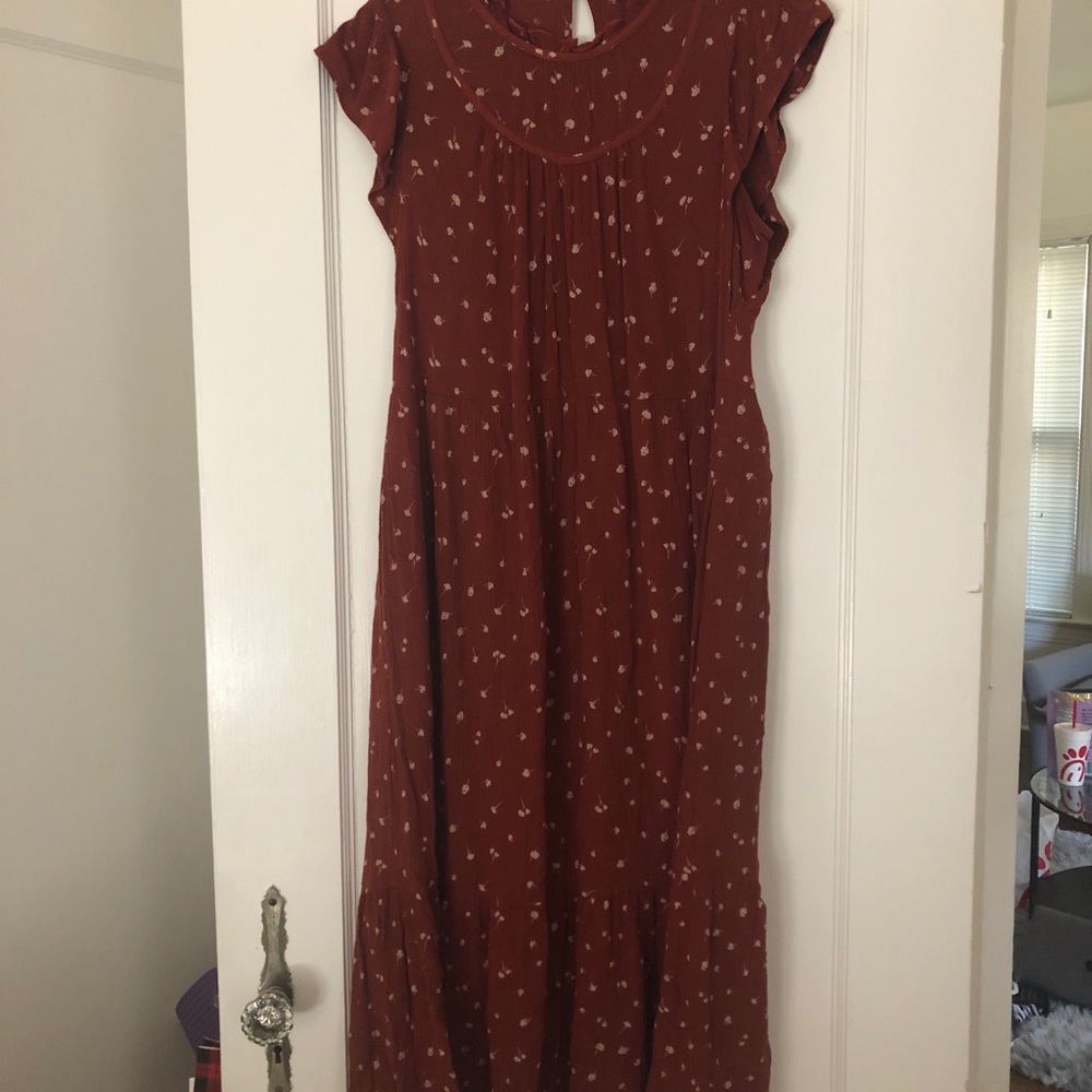 Floral midi dress with pockets! ✨